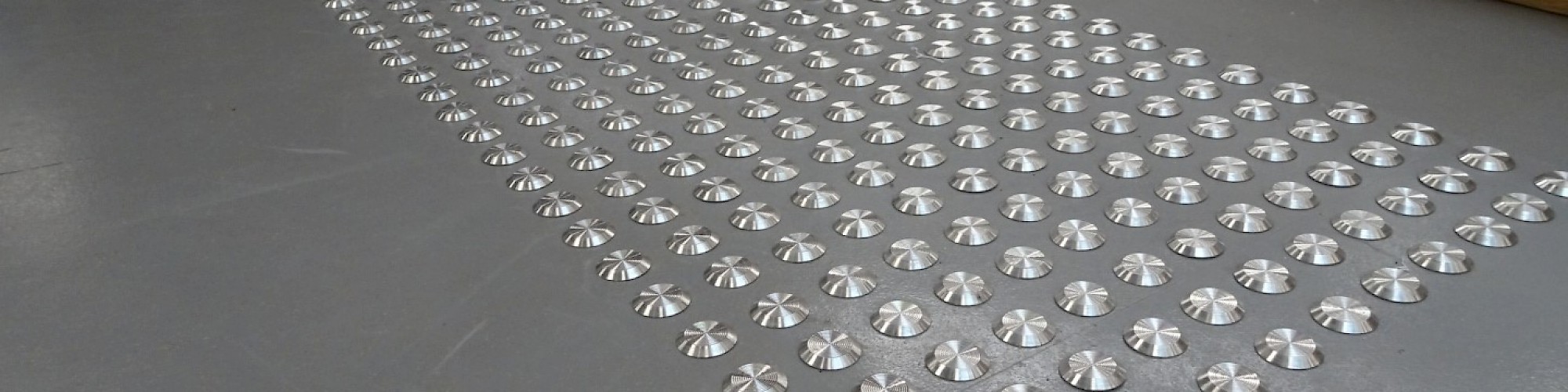 Stainless Steel Tactiles Studs