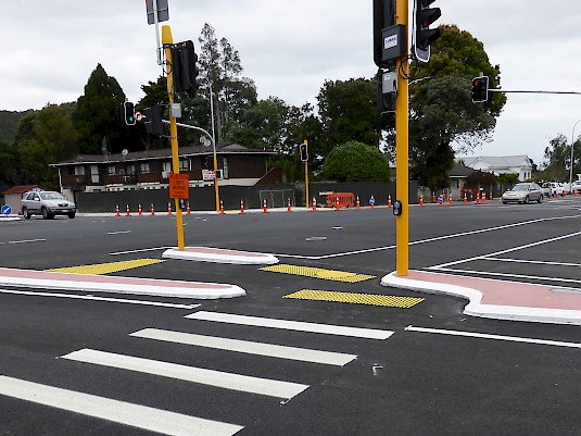 tactile indicators at road crossing